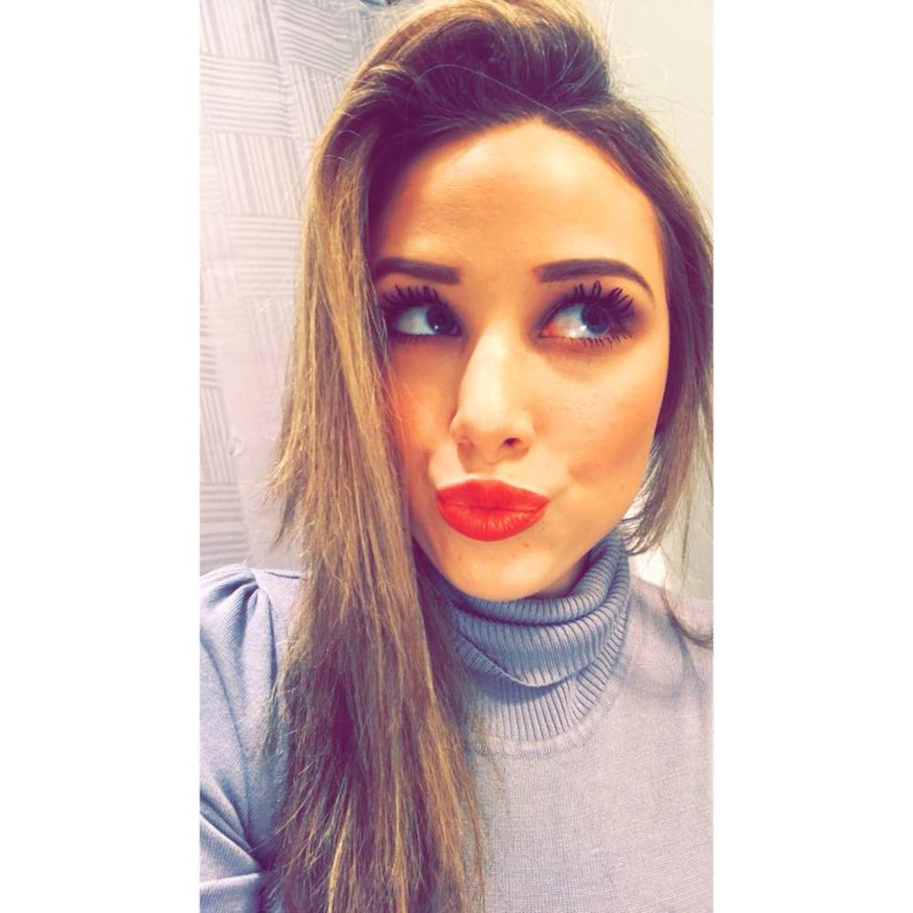 Meet your Posher, Ashley